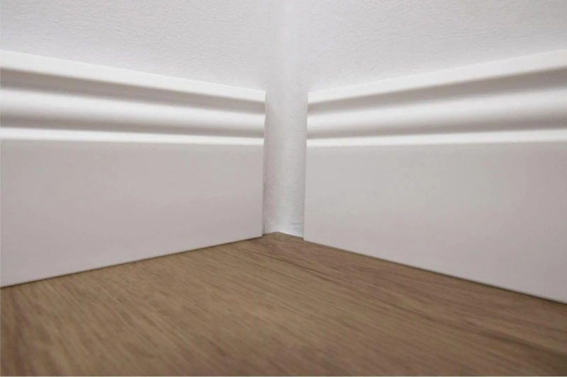 Плінтус Arbiton STIQ XL  STX820 Білий 80*14 мм 2,2 м