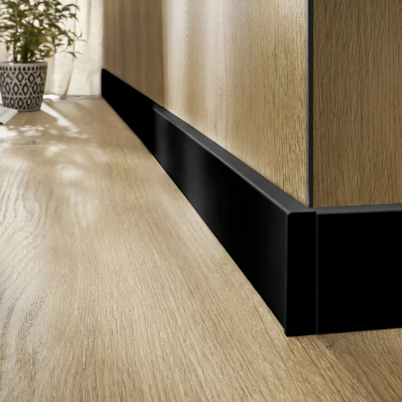 Плінтус Arbiton FORTINO 80 200 Black 80*16 мм 2,2 м