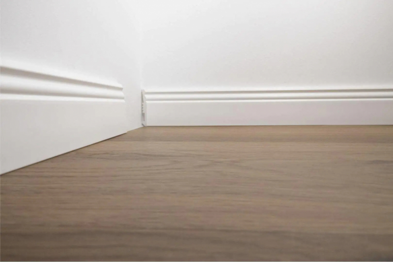 Плінтус Arbiton STIQ XL  STX820 Білий 80*14 мм 2,2 м