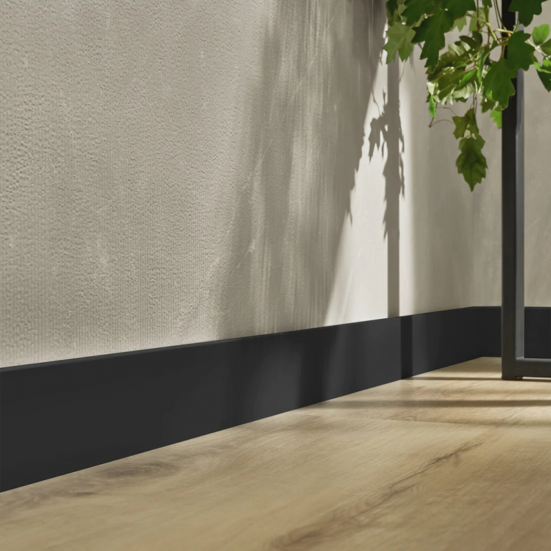 Плінтус Arbiton STIQ XL STX810 200 Black 80*15 мм 2,2 м