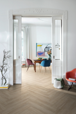 Ламінат Egger Herringbone 32/8 Дуб Ньюпорт кремовий