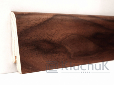 Плінтус дерев'яний Kluchuk Євро Горіх Америк, 18х60х2400 мм