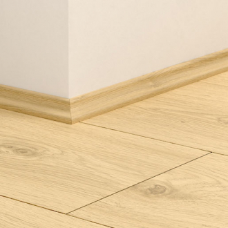 Плінтус МДФ Quick-Step Scotia 17*17*2400 мм Дуб пустеля сірувато-бежевий