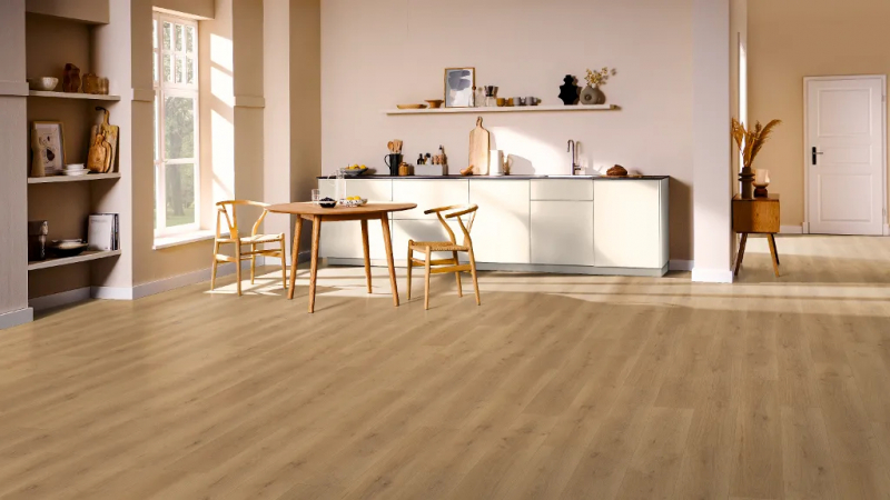 Ламінат Egger Classic AQUA 32/10 Дуб Піно медовий