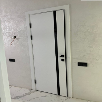 Міжкімнатні двері Stildoors Loft Лофт Гласс 400 Білий Мат (ПП), чорний матовий торець