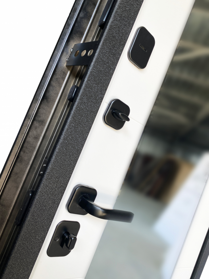 Вхідні Двері БЦ Гетьманське Дзеркало 860 Ліва