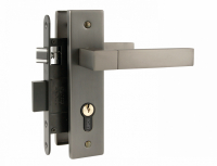 Фурнітура для дверей