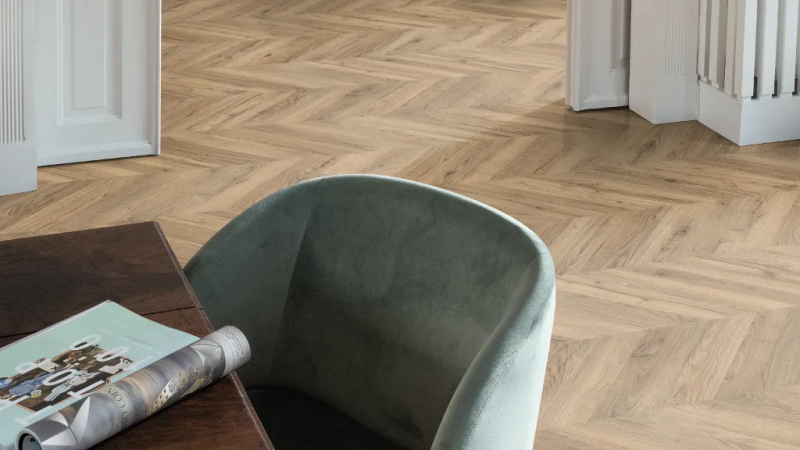 Ламінат Egger Kingsize 32/8 Дуб Ріллінгтон темний